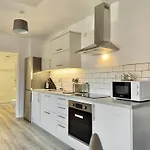 Stylish Abode In York-parking * 约克