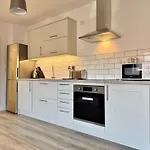 Stylish Abode In York-parking * 约克