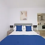 Stylish Abode In York-parking 约克