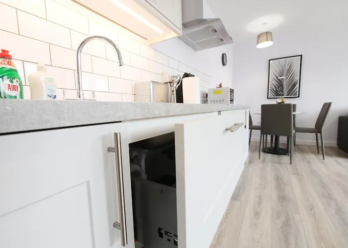 Stylish Abode In York-parking Lägenhet