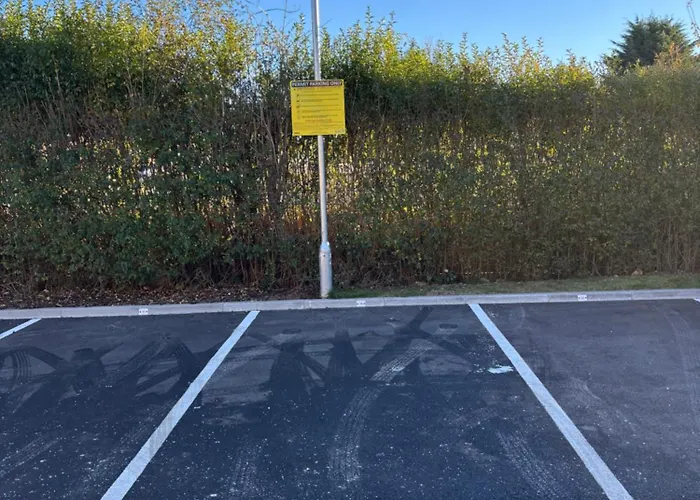 Lägenhet Stylish Abode In York-parking