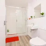 Stylish Abode In York-parking