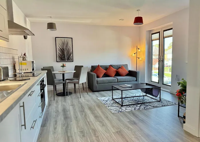 Stylish Abode In York-parking Apartament York