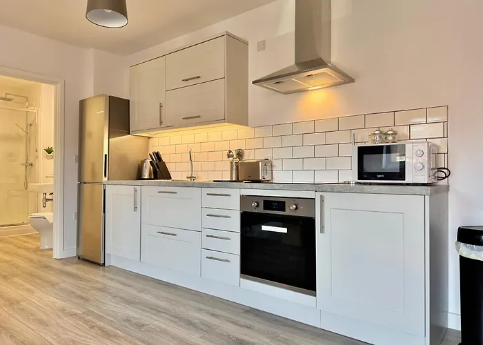 Stylish Abode In York-parking * York
