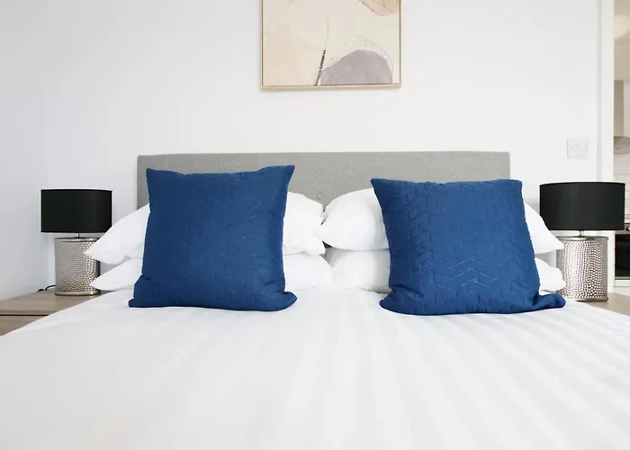 Stylish Abode In York-parking Apartament