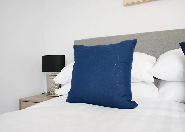 Apartament Stylish Abode In York-parking